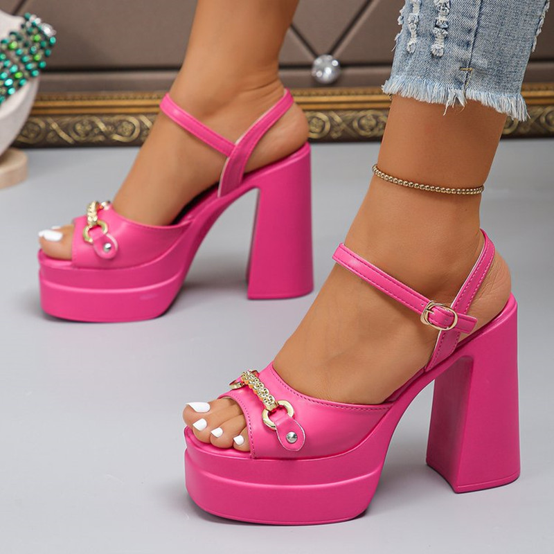 Casual Sandal Leather - Neue Sommerprodukte 2026, quadratischer Kopf, hohl,